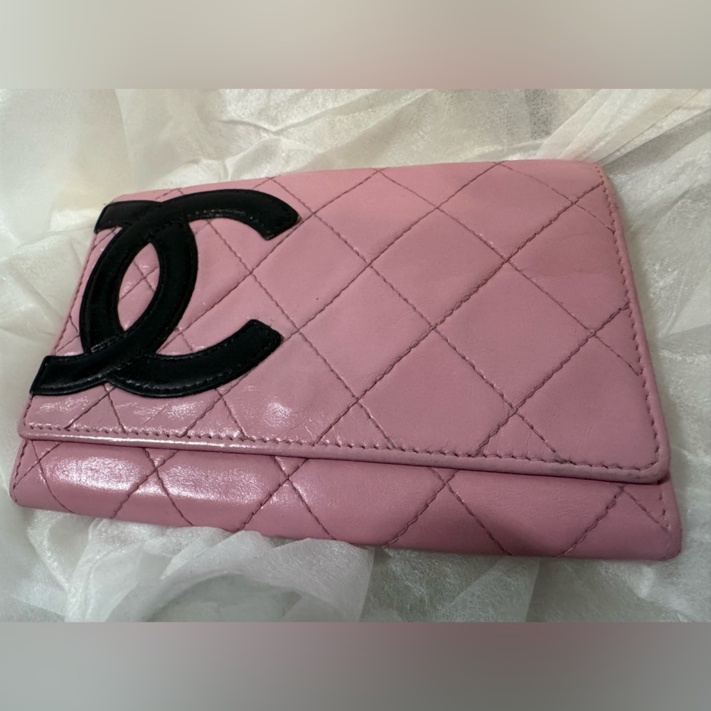 Chanel quilted wallet